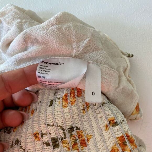 Reformation Floral Puff Sleeve Smocked Back Blouse Women’s 0 - Picture 3 of 6